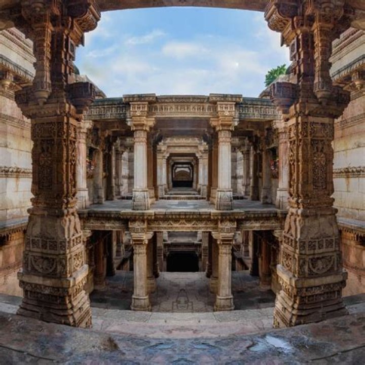 Adalaj Stepwell Ahmedabad Date, Timings, Tickets Price, Story, Photos, Location And Venue - SarkariResult