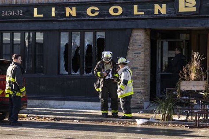 Andrew Price: Chicago Firefighter Loses Life While Battling Blaze in Lincoln Park - SarkariResult