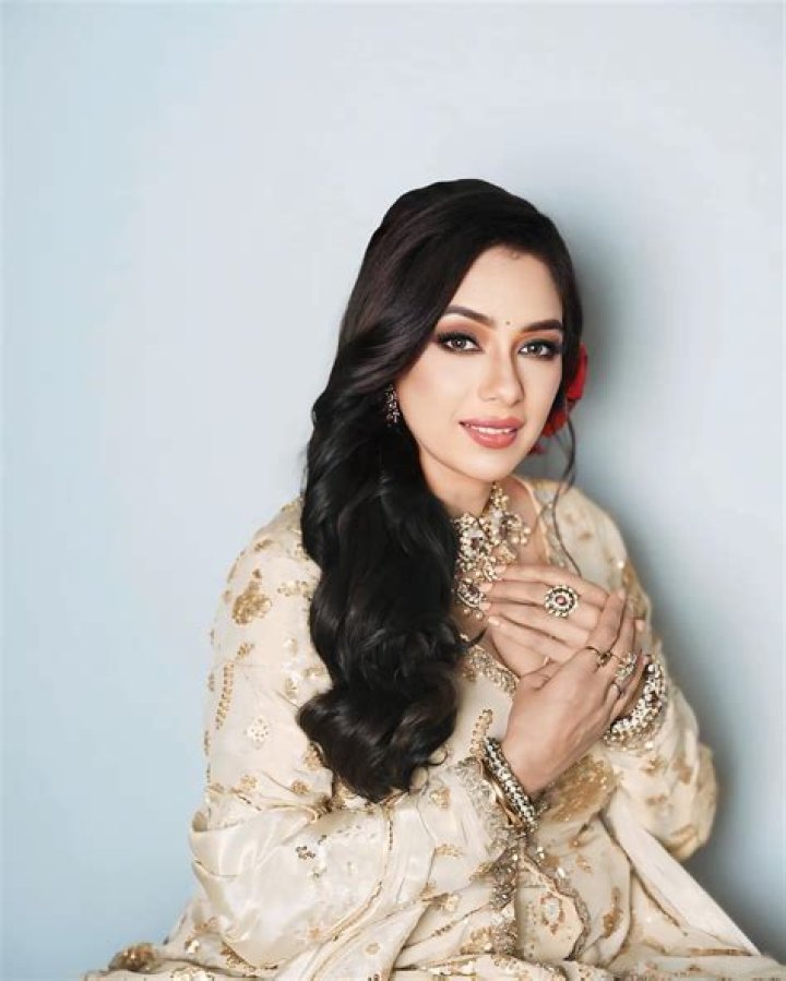 April Thompson(Reporter) Age and Wreg: Bio, Height, Husband, Family, Net worth and Salary