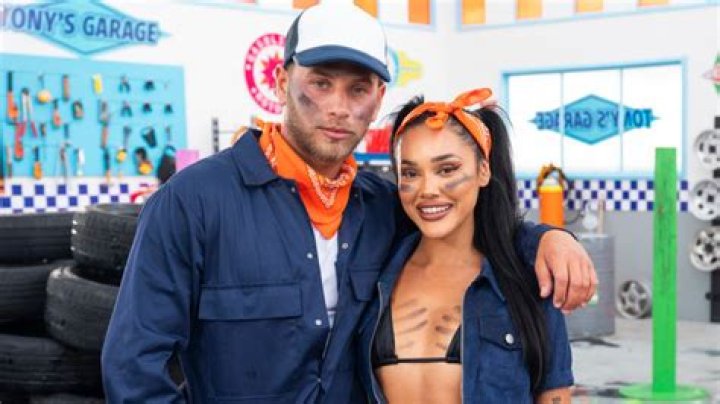 Are Delilah Hamlin and Eyal Booker still together? Have Eyal Booker and Delilah Hamlin broken up?