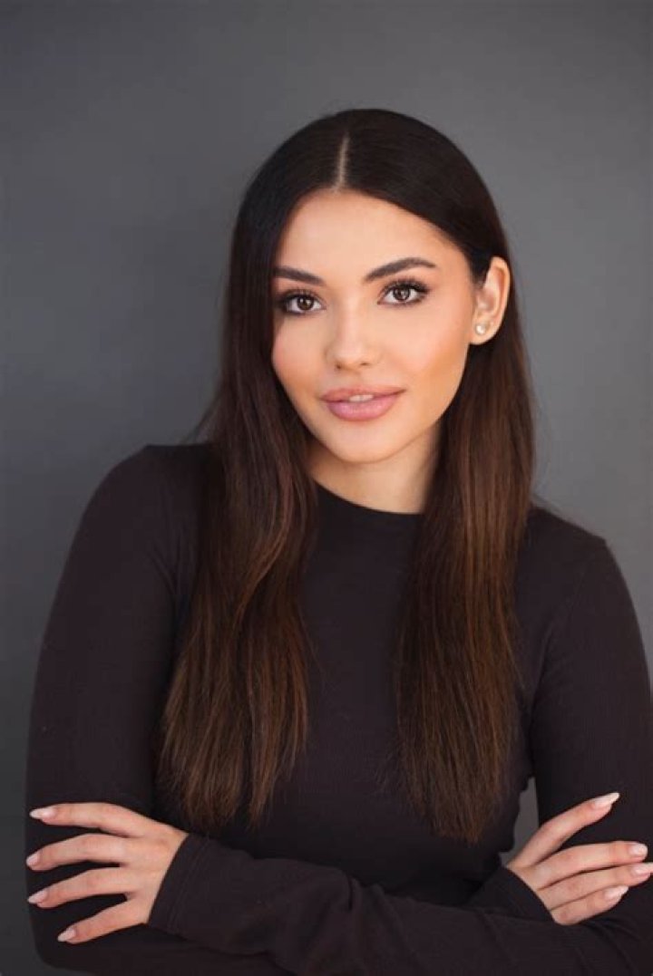 Atiana De La Hoya Net Worth: Height, Age, Bio, Career & More