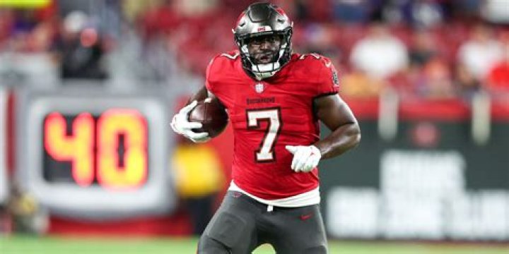 Buccaneers QB: Who Are Leonard Fournette Parents? Everything On His Family And More