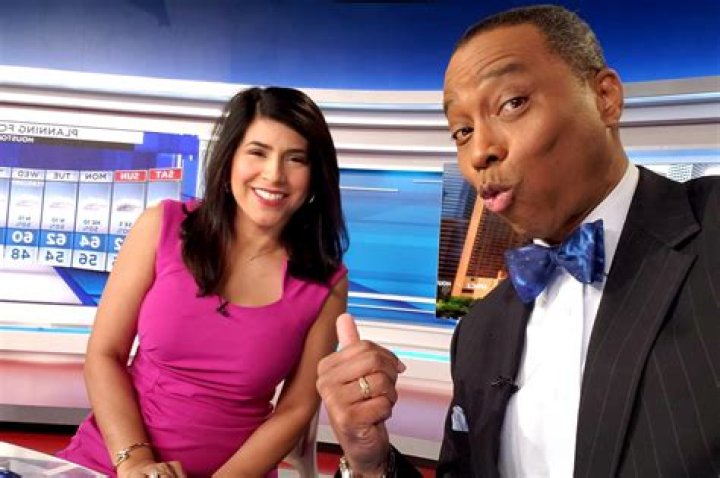 Cathy Hernandez Channel 2: Bio, Age, Husband, Baby, KPRC Texans Cheerleader