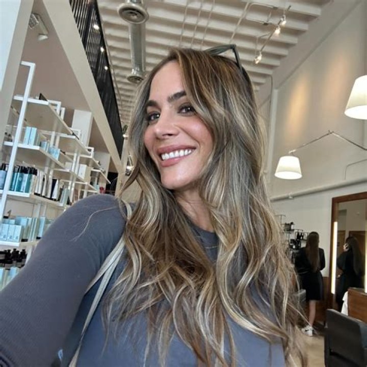 Courtney Fallon Wiki, Biography, Age, Salary, Husband, Instagram