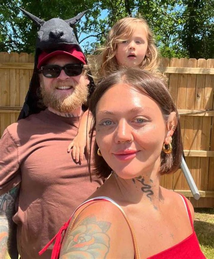 Dan Tooker: Elle King’s Fiance, Engaged, Age, Wiki, Bio, Height, Instagram, Job, Net Worth.