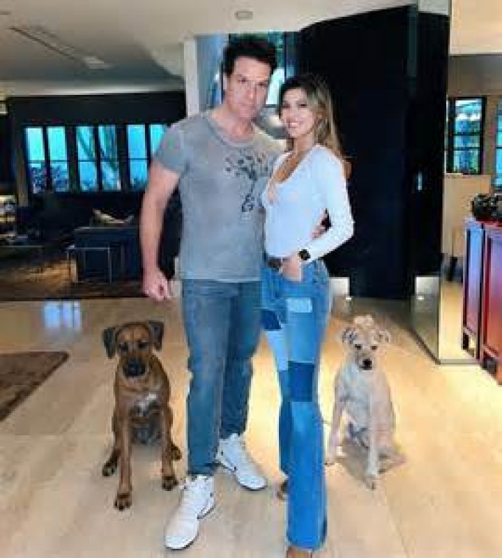 Dane Cook Wife Who is Dane Cook Wife?