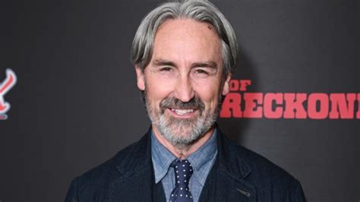 Derek Wolfe Age, Wiki, Biography, Wife, Children, Salary, Net Worth, Parents