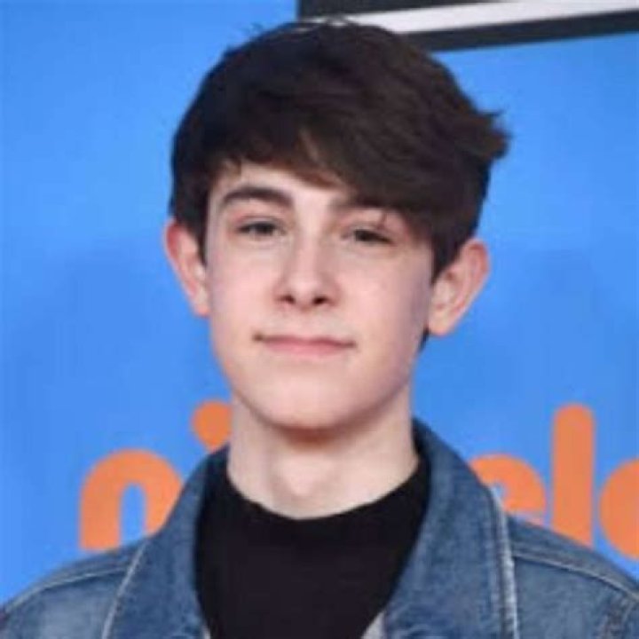 Diego Velazquez (Actor) Wiki, Bio, Age, Height, Weight, Girlfriend, Net Worth, Family, Career, Facts