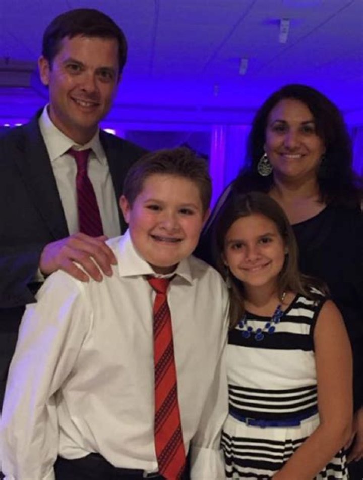 Hank Winchester Bio, Wiki, Age, Height, Husband, Baby, WDIV Channel 4, and Net Worth.