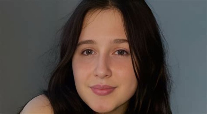 Hannah Rose May Age, Wiki, Biography, Height, Instagram, Net Worth. Boyfriend