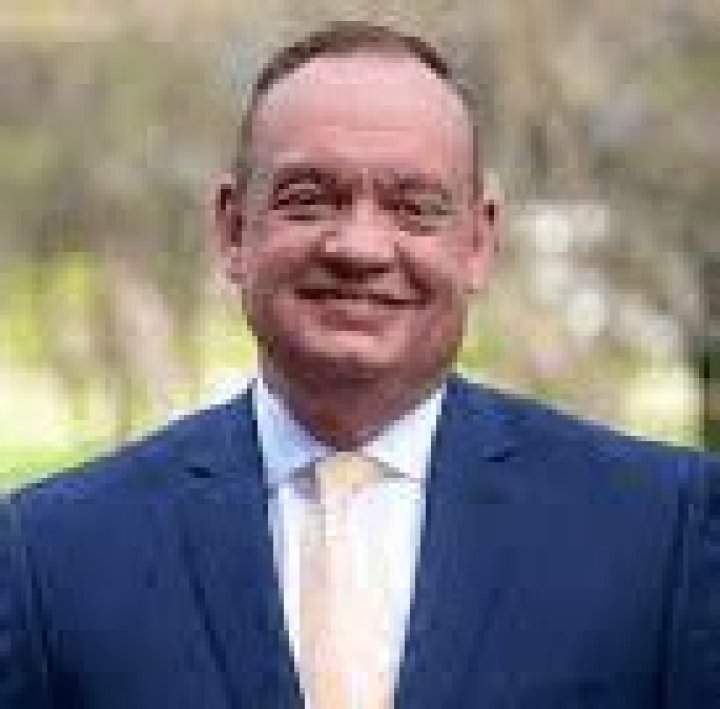 Holly Headrick Bio, Age, Height, Husband, Salary, Net Worth, WLOS