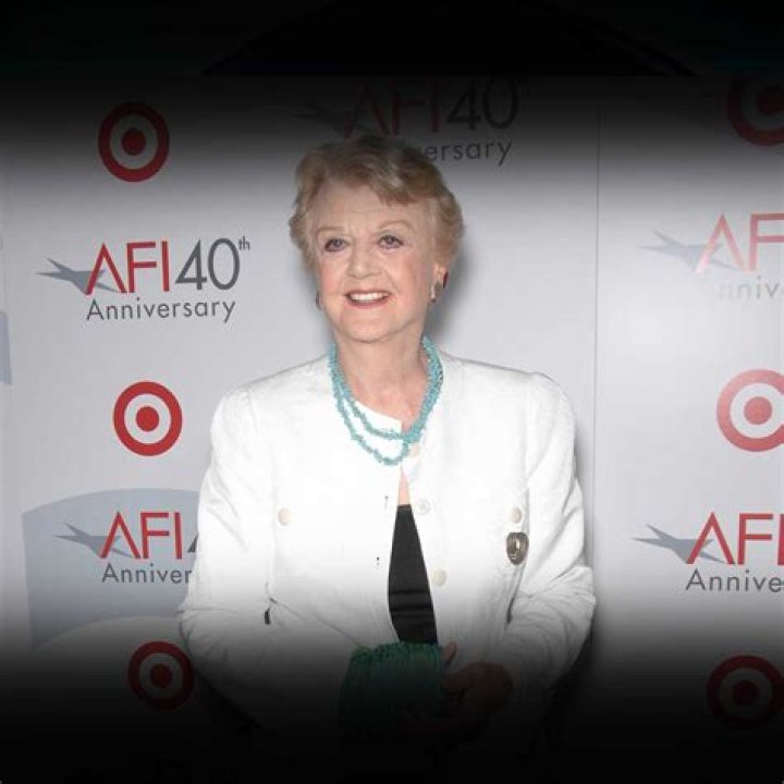 Ian Lansbury Net Worth, Income, Salary, Earnings, Biography