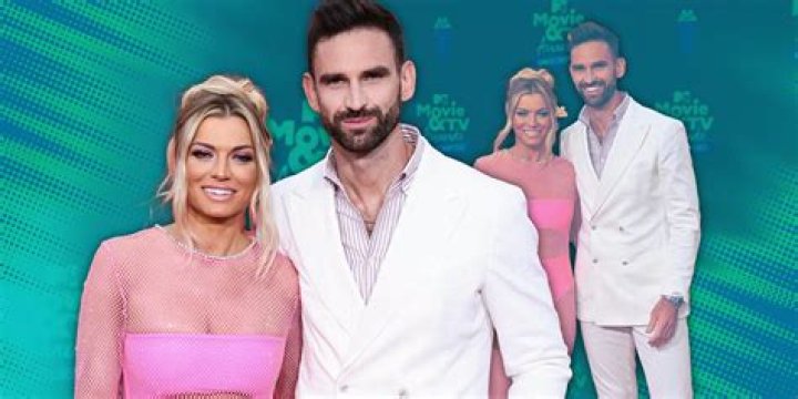 Is Carl Radke Cheating on Lindsay Hubbard? Breakup rumours trending - News