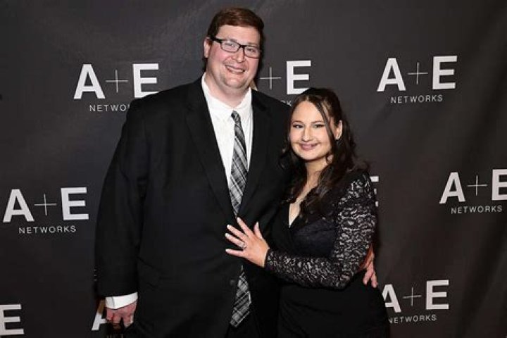 Is Juliette Gosselin Married? Everything To Know About The Canadian Actress