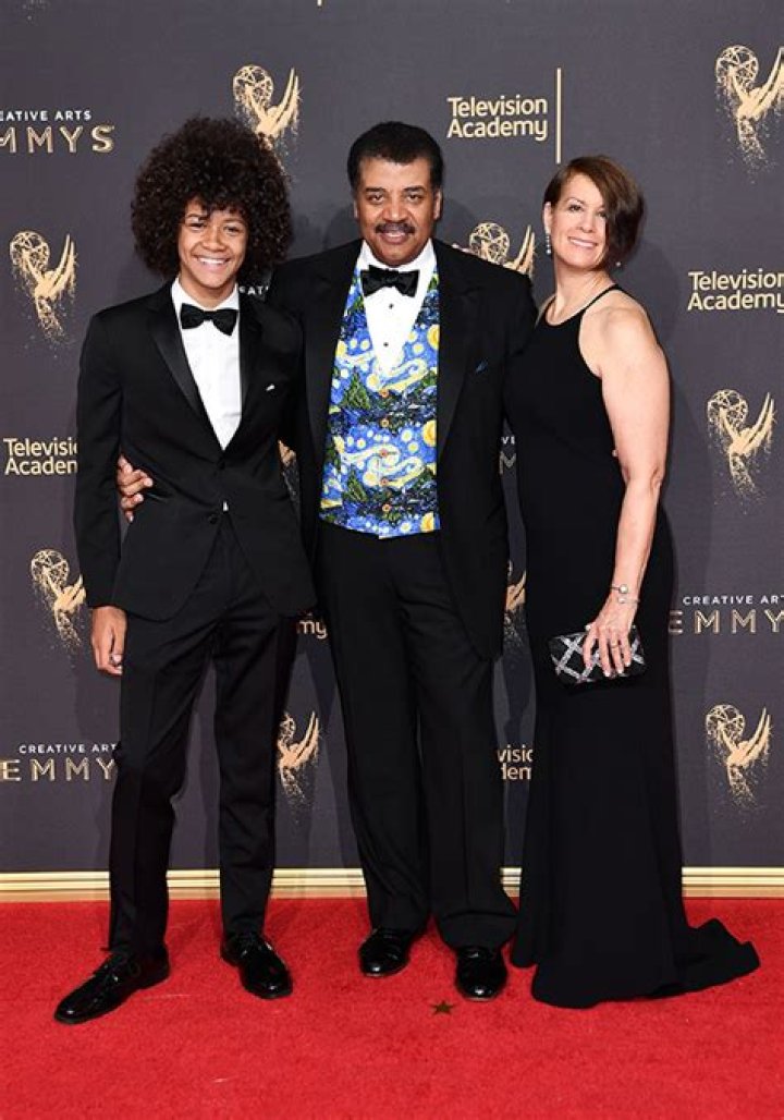 Is Pepper on Claim To Fame Related To Dean Martin? Fans Are Convinced She Is The Granddaughter