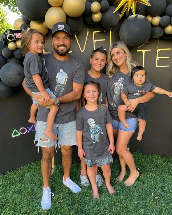 Jason Day Wife, Mother, Son, Family, Net worth, Ethnicity, Height