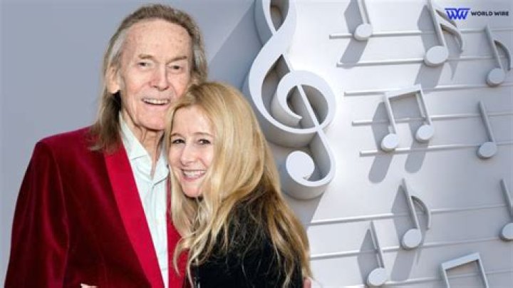 Jennifer Robertson Wiki, Bio, Height, Husband, Net Worth & Facts