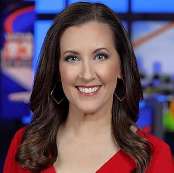 Jennifer Roscoe [WCIA] Wiki Age, Biography, Salary, Husband, Instagram