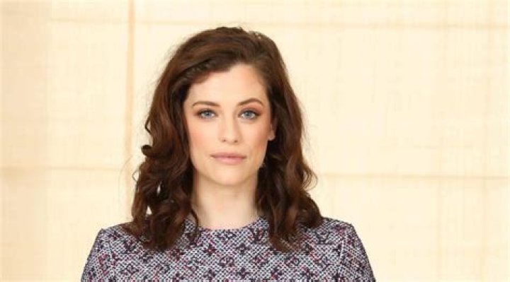 Jessica De Gouw Bio, Wiki, Age, Height, Husband, Net Worth, Vienna Blood, Gretel and Hansel, Dracula, Movies and TV Shows