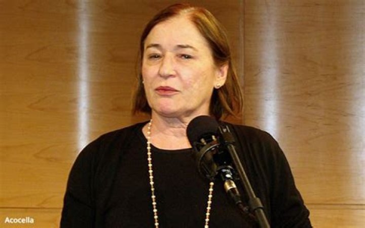 Joan Acocella Obituary