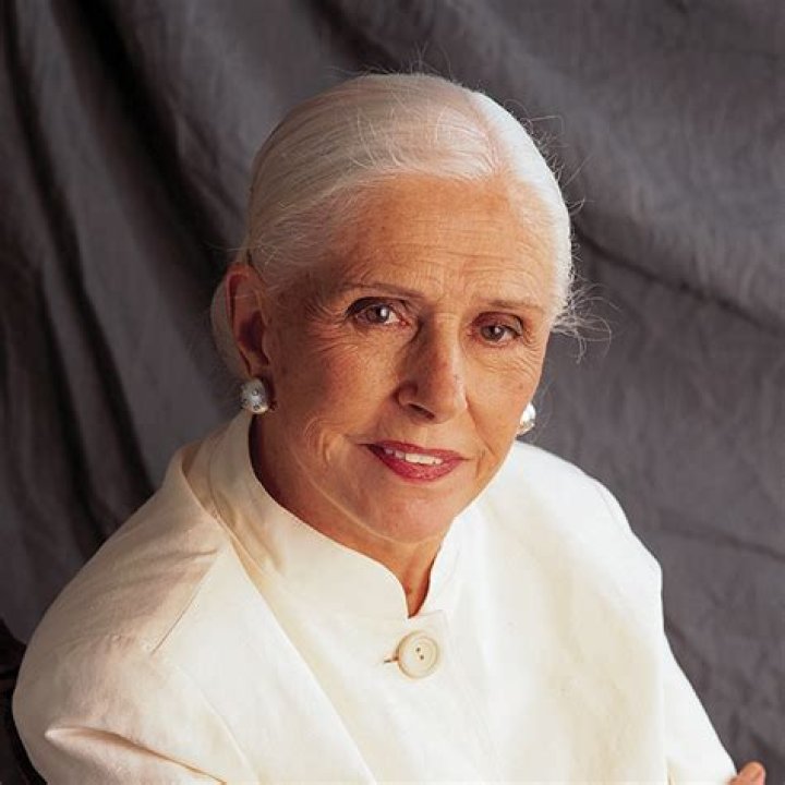 Joan Huntington Net Worth