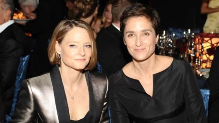 Jodie Foster's Sexual Orientation: Is She Lesbian? Know All About Jodie Foster - SarkariResult