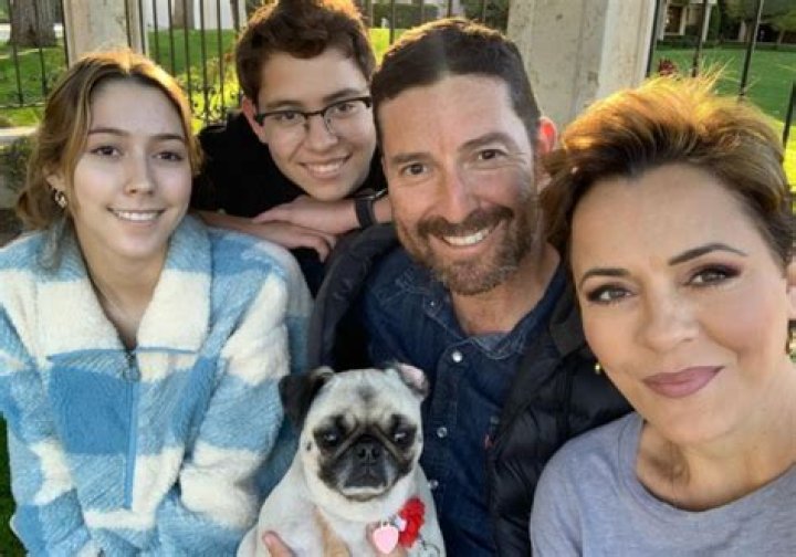 Kari Lake Bio, Age, Husband, Kids, FOX 10 News , Salary, Height and Net Worth