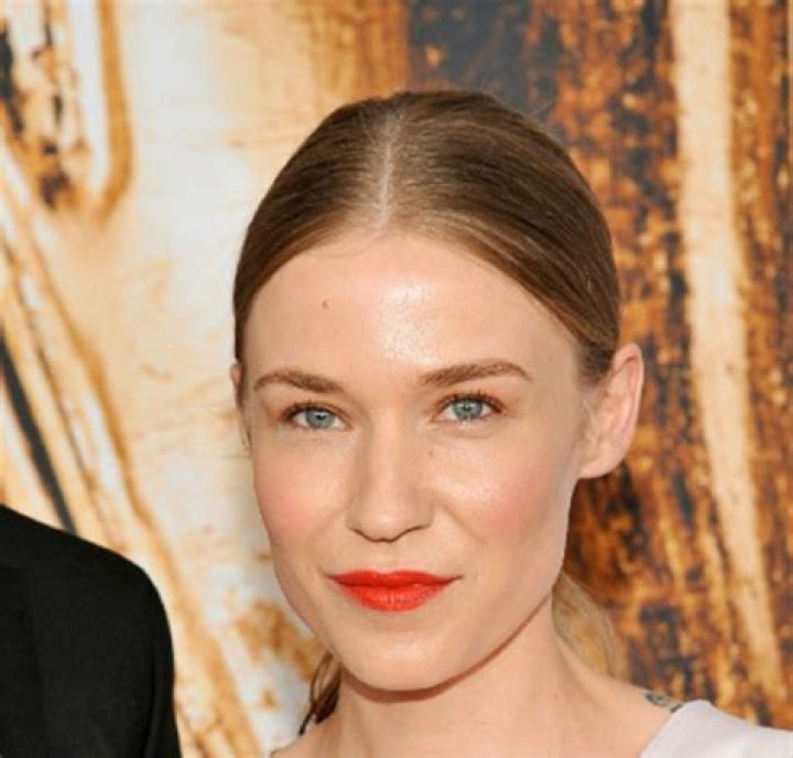 Kathryn MacGregor Net Worth