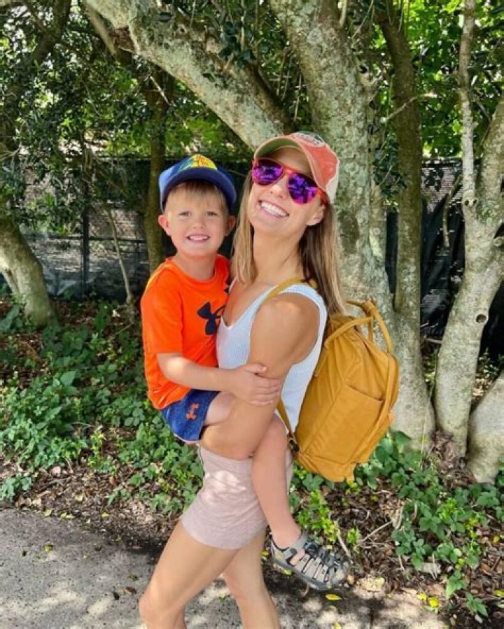 Kayna Whitworth Bio, Age, Parents, Husband, Kids, ABC News, Salary