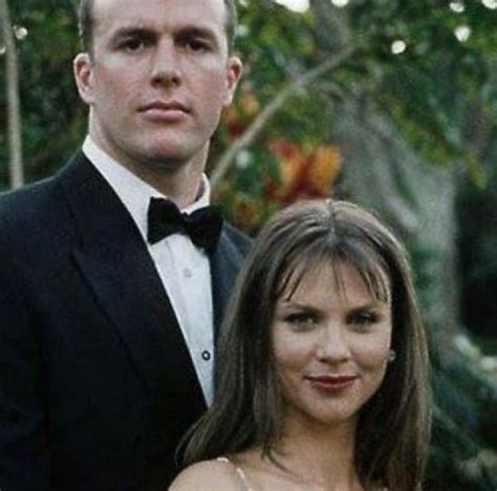 Lara Logan: Husband, net worth, tattoos, smoking & body measurements