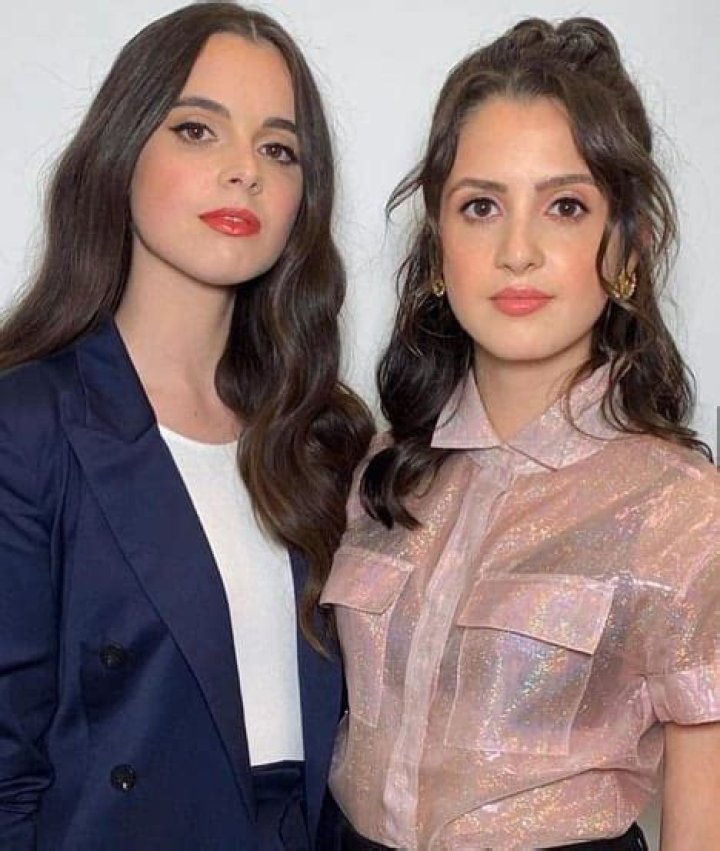 Laura Marano Biography, Age, Wiki, Family, Height, Boyfriend