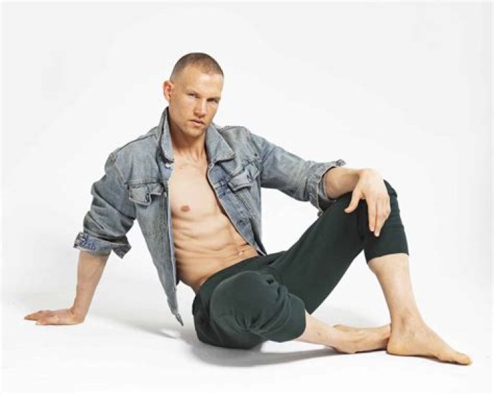 Lucas Kerr , Age, Wiki, Bio, Height, Girlfriend, Instagram