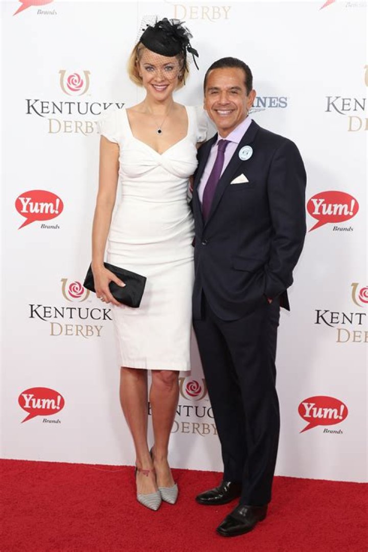 Lucy Loken Boyfriend, Dating, Net Worth, Career, Age, Wiki-Bio