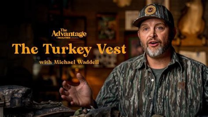 M2 Turkey Vest: What turkey vest does Michael Waddell wear? What decoy does Michael Waddell use?