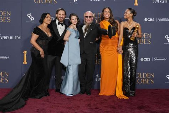 Salma Hayek Bio, Wiki, Age, Height, Daughter, Husband, Golden Globes, Movies, Net Worth