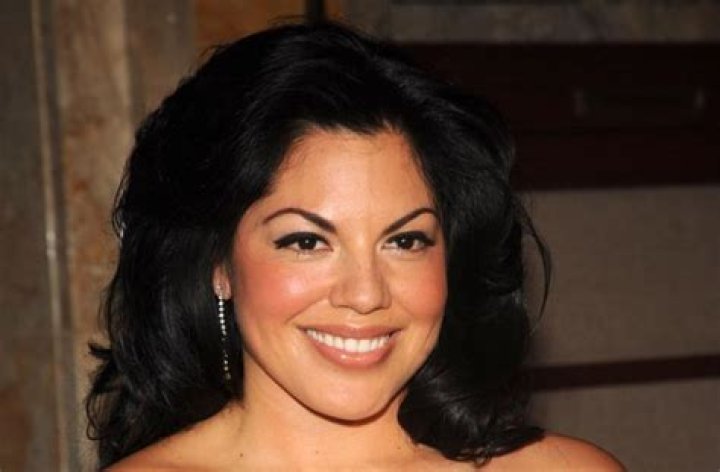 Sara Ramirez Height, Weight, Measurements, Bra Size, Shoe Size