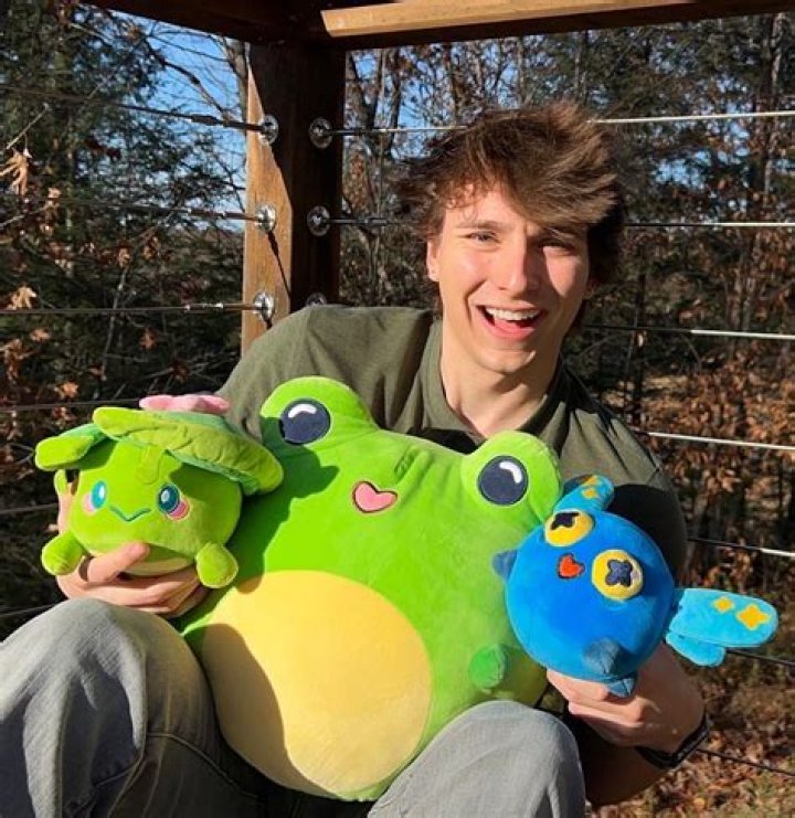 Slimecicle Net Worth And Merch: How Old Is Slimecicle?