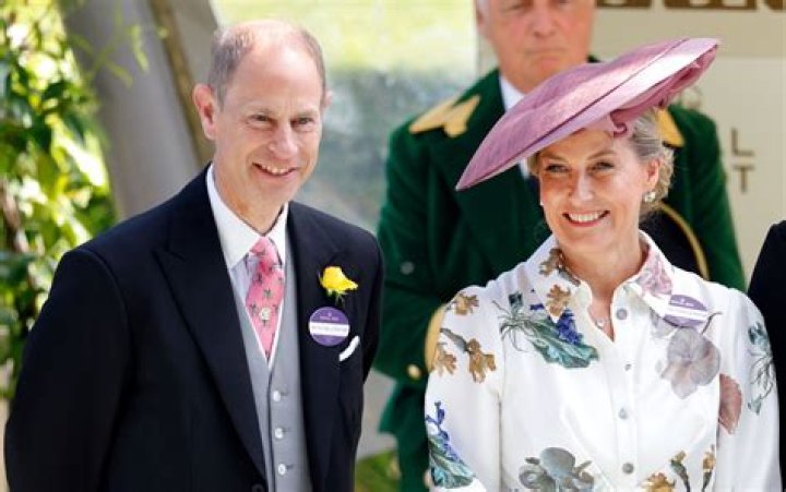 Sodegoni Sophie Padre And Madre: Famiglia Details