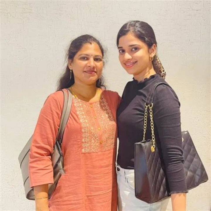 Stephanie Grisham Wiki Biography, Age, Husband, Married, Children, Salary, Education, Twitter, Instagram