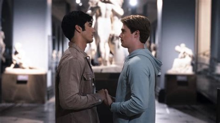 Taylor Zakhar Perez Bio, Wiki, Age, Siblings, Girlfriend, The Kissing Booth 2 and Net Worth.