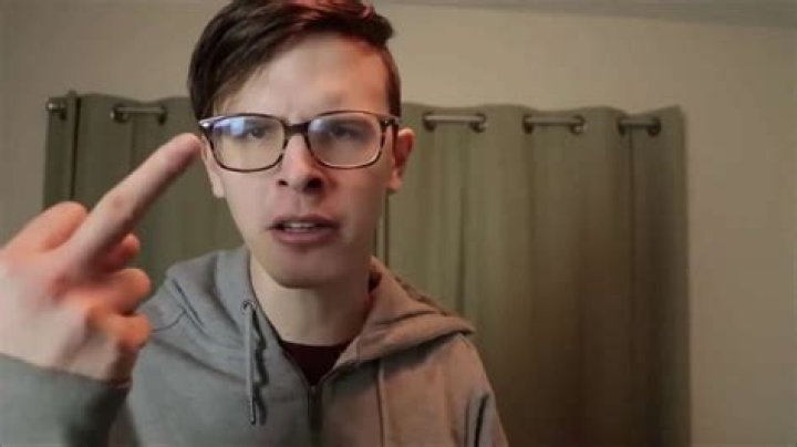 The Untold Truth About iDubbbz’s Girlfriend Anisa Jomha