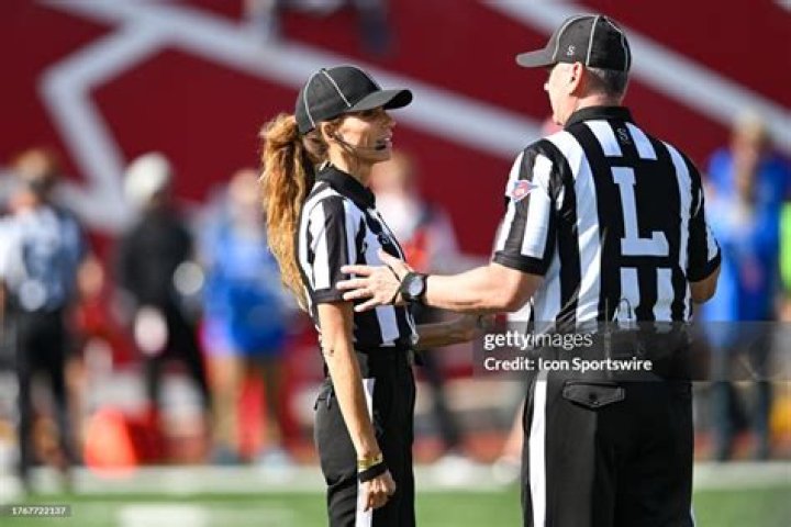 Who Is Amanda Sauer Referee? Age Wikipedia Husband and Instagram