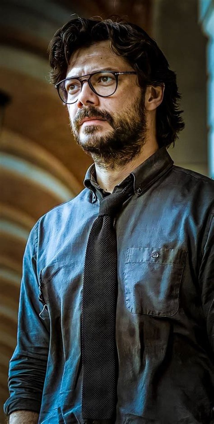 Who Is José Manuel Seda? Everything To Know About The New Cast Of Money Heist