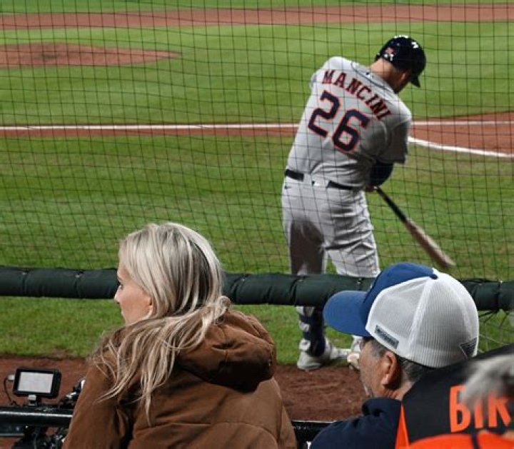 Who Is Sara Perlman? Meet Trey Mancini Journalist Girlfriend